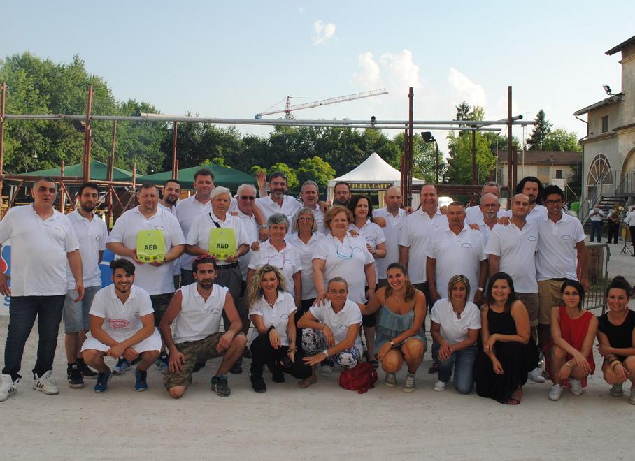 La festa della costina regala i defibrillatori 