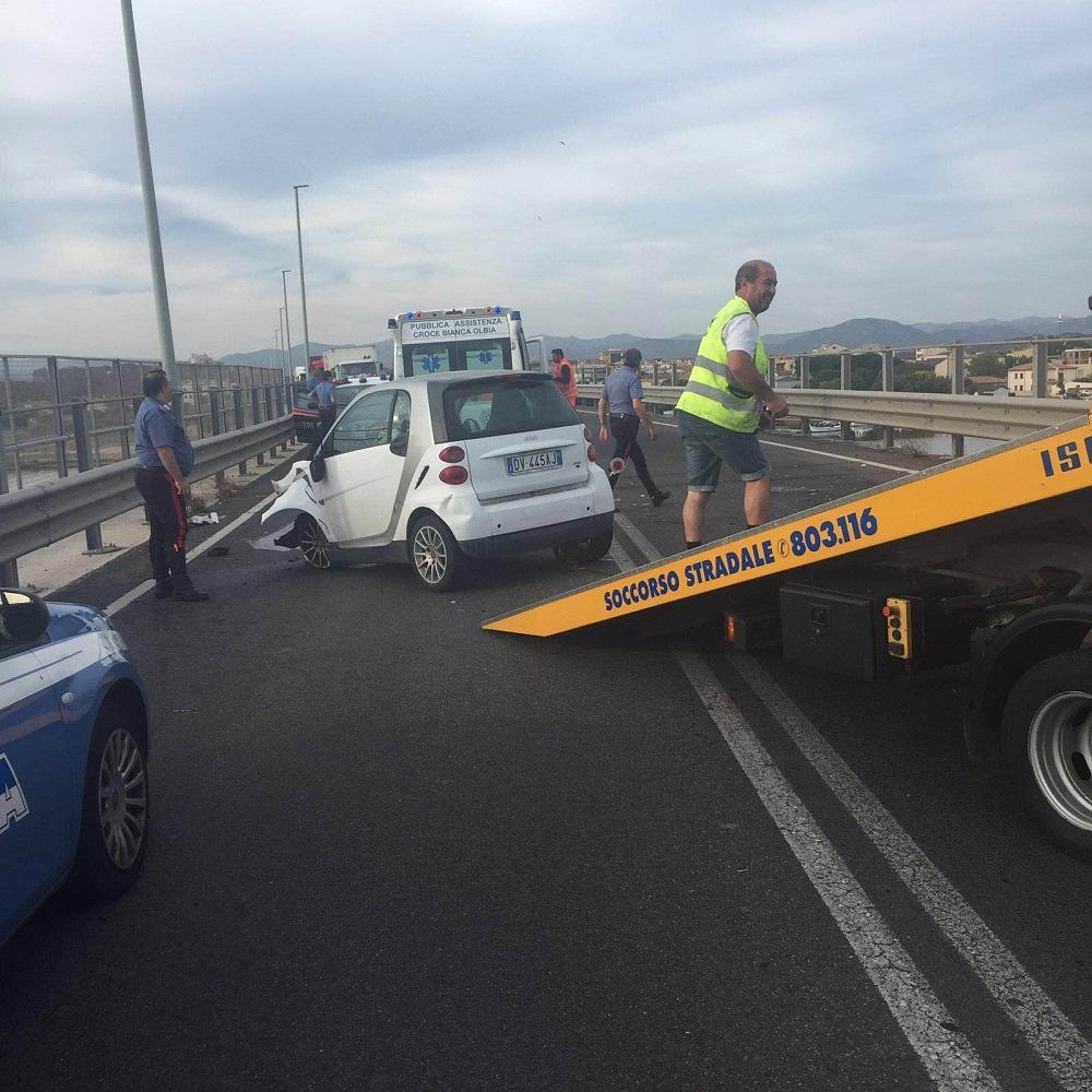 L'incidente avvenuto sulla sopraelevata sud ha mandato il traffico in tilt per due ore 