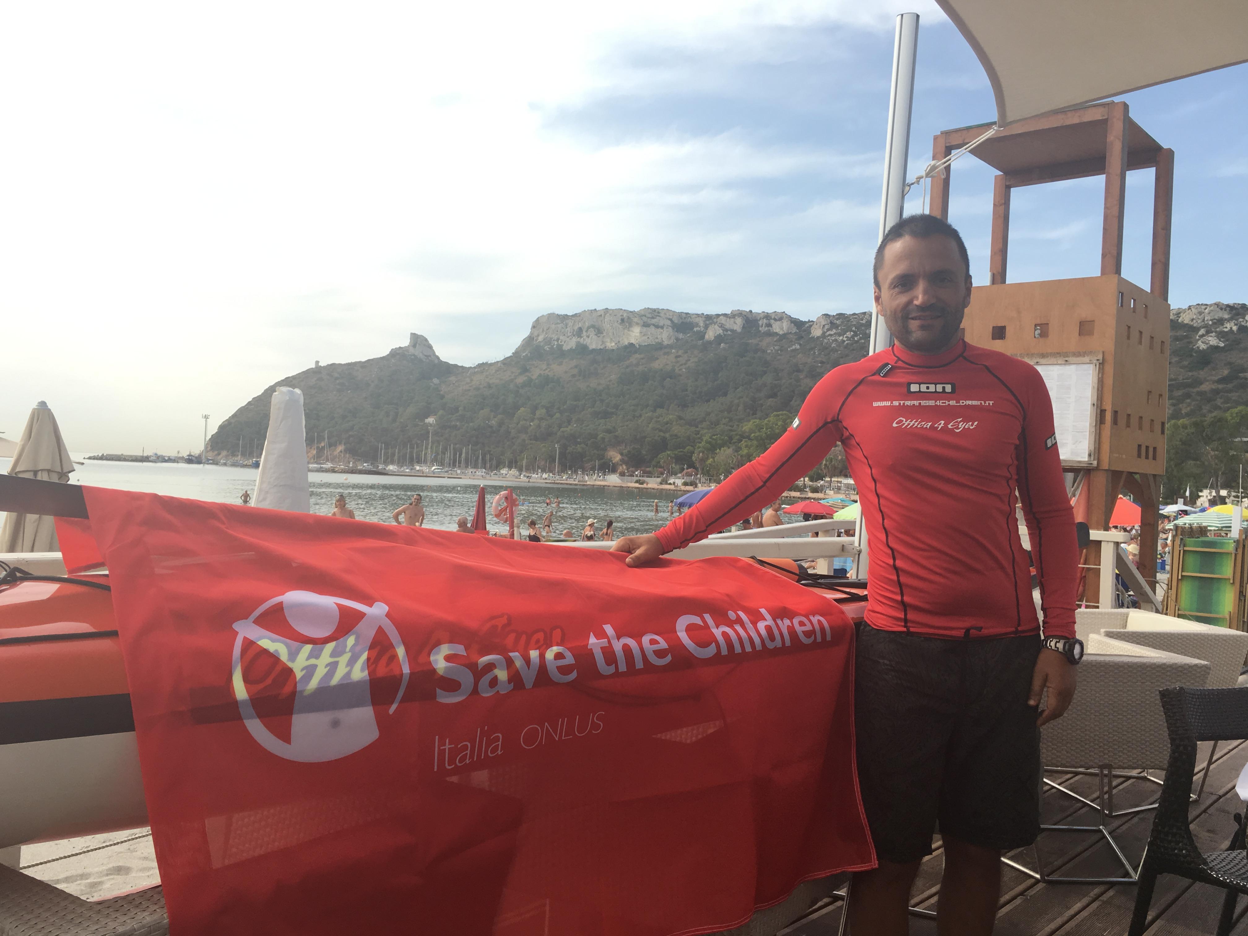 Cagliari, il giro della Sardegna in kayak per aiutare i bambini