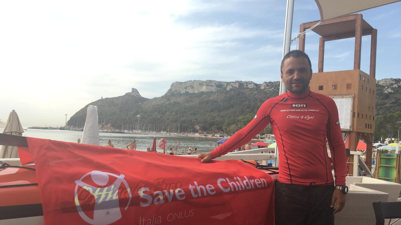 Cagliari, il giro della Sardegna in kayak per aiutare i bambini