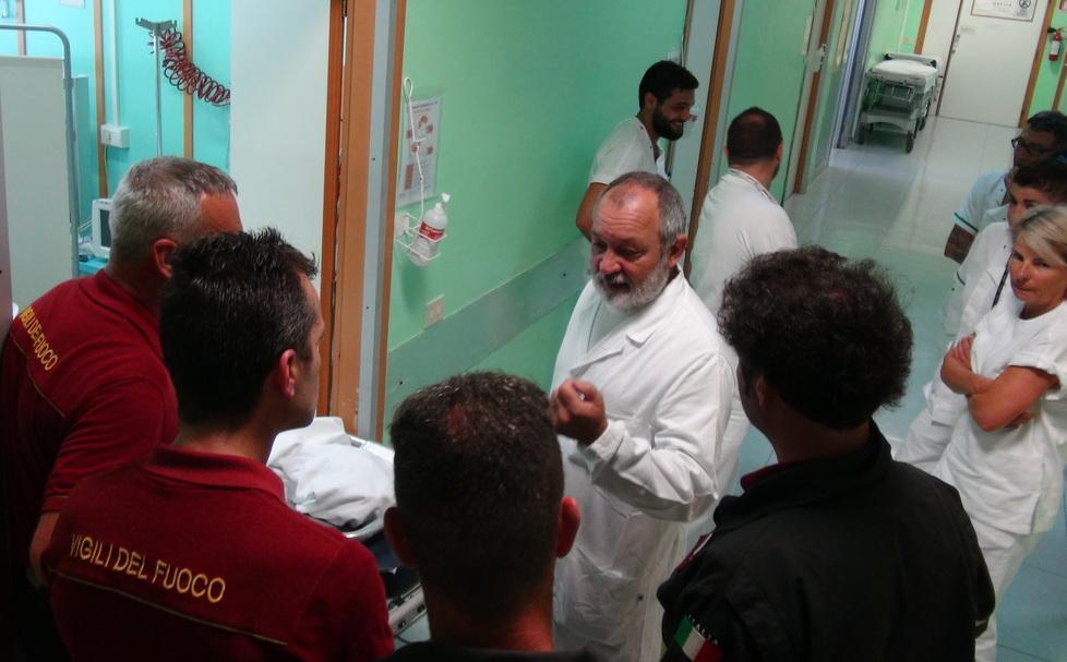 I vigili del fuoco in ospedale 