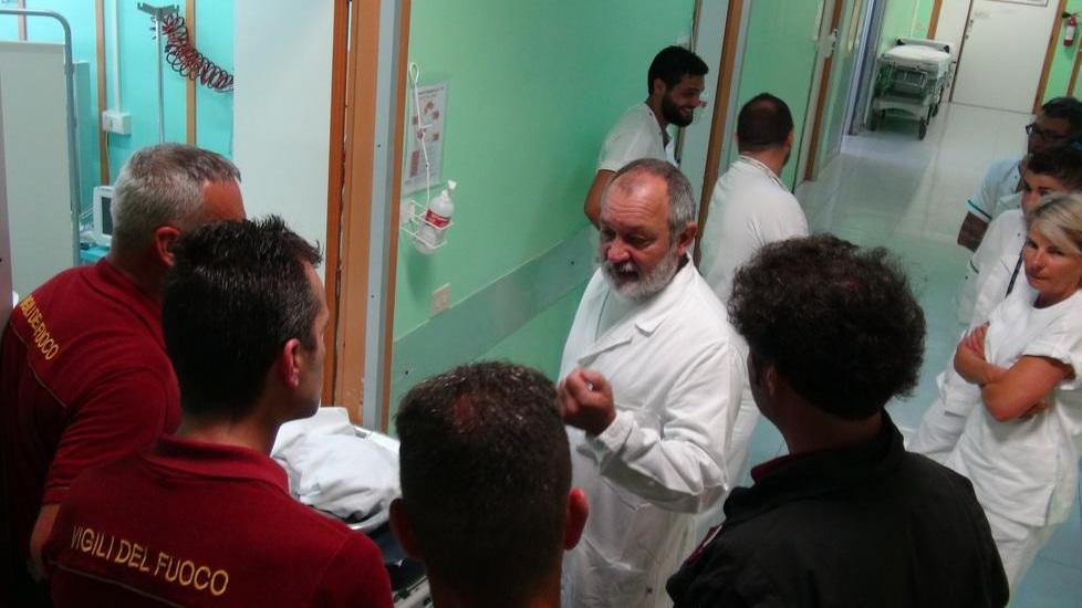 I vigili del fuoco in ospedale