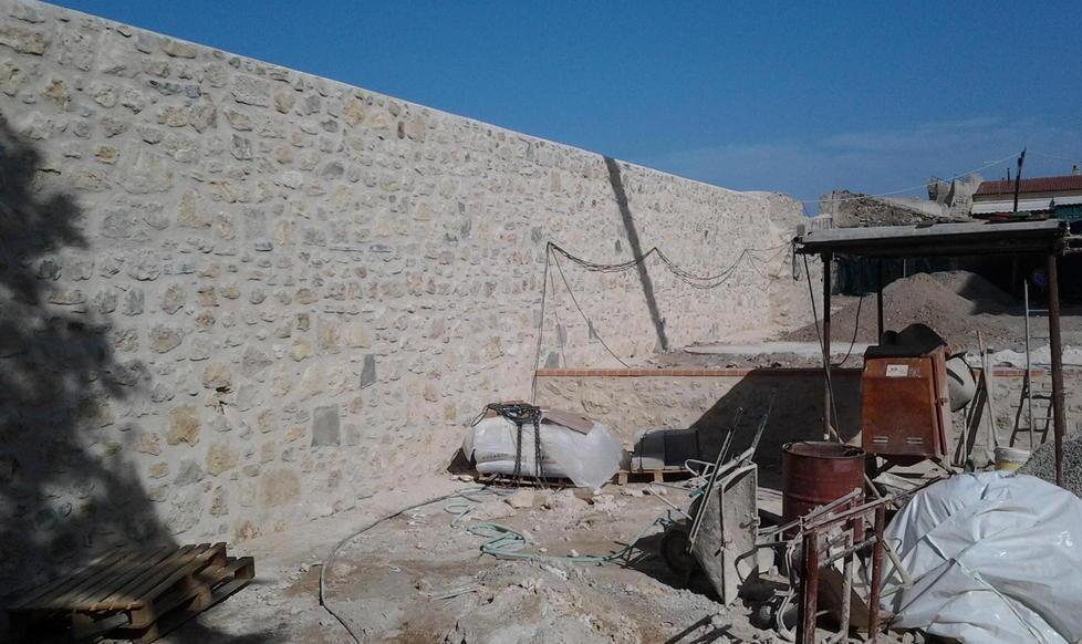 Le mura rinascono a tempo di record 