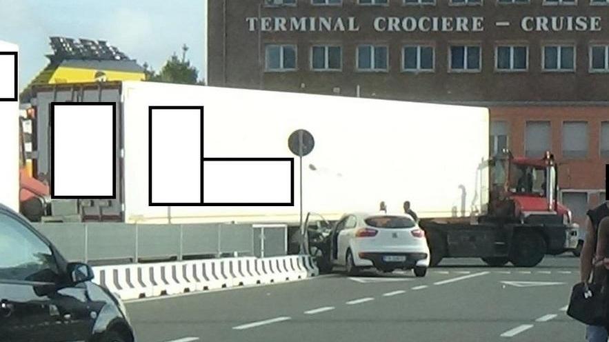 Moby in guerra contro Porto 2000 «Incidente fra auto e camion»