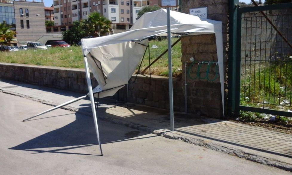 Danneggiato il terzo gazebo Abbanoa