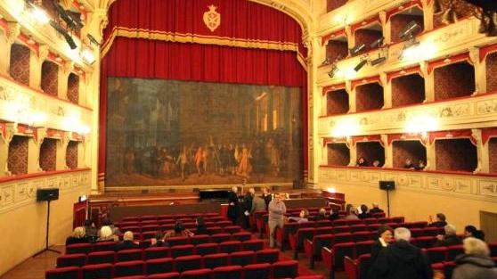 Il teatro Guglielmi dove si è tenuto lo spettacolo (foto d'archivio)