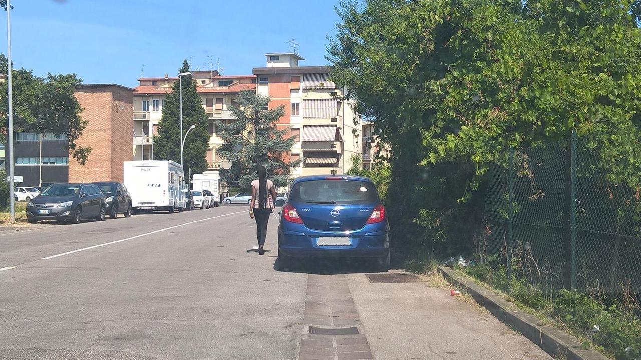 Una prostituta in via Giuntini
