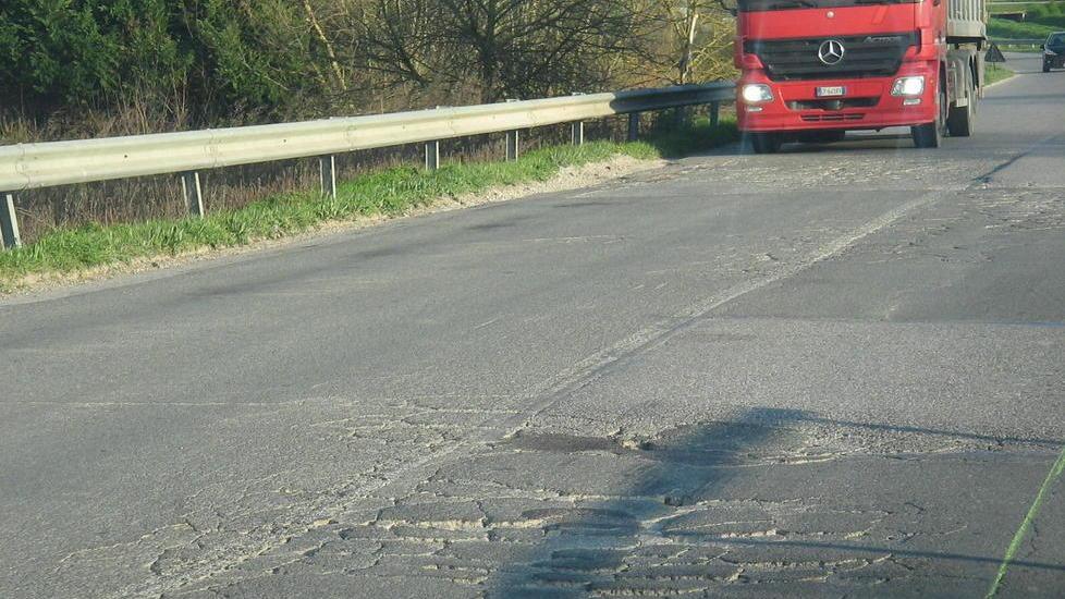 Distretto al top, strade dissestate Appello dei sindaci: «Servono soldi»