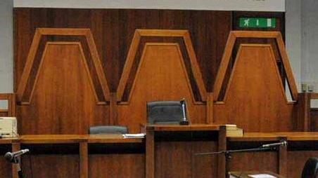 «Violentata e segregata» L’ex compagno a processo per violenza sessuale