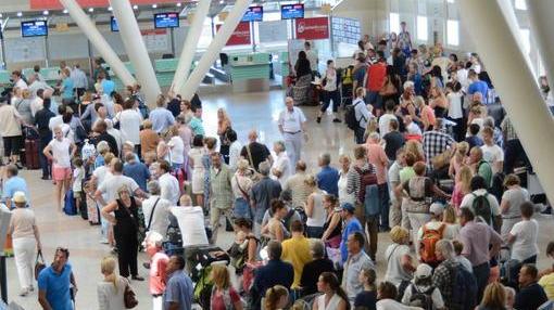 Ancora caos in aeroporto bloccati altri quindici voli 