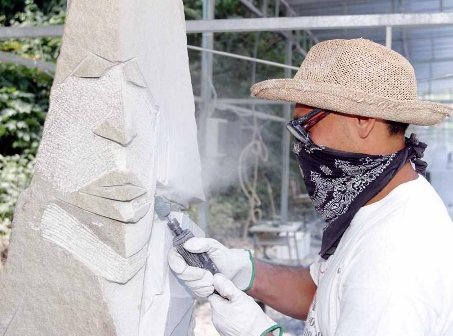 Scultura per Papa Francesco e torna il Simposio della pietra