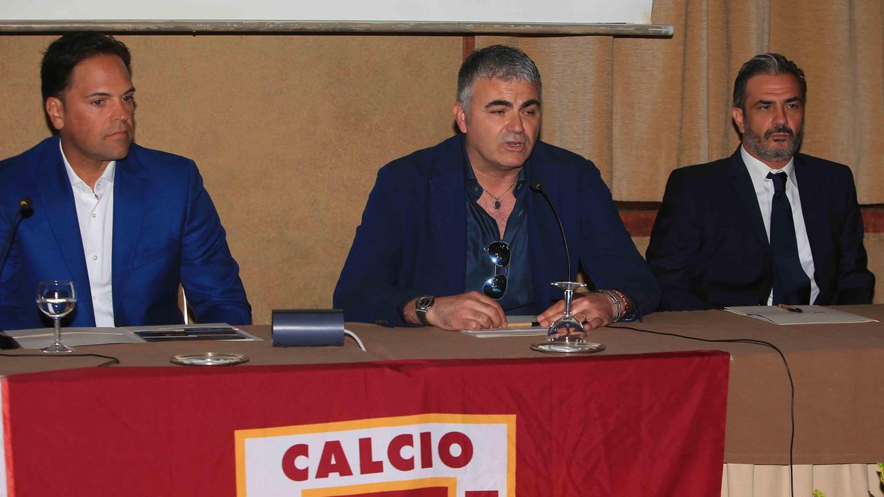 Reggiana, Mike Piazza ha firmato: è il nuovo presidente