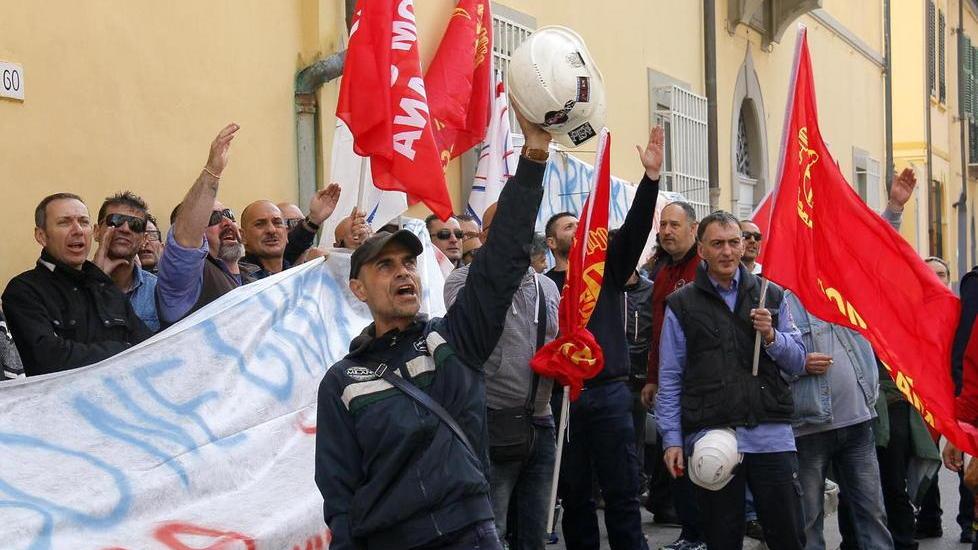 La Carlo Colombo volta le spalle a tutti