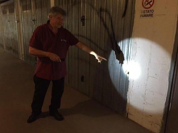 Raffica di furti nei garage di via Santerno 
