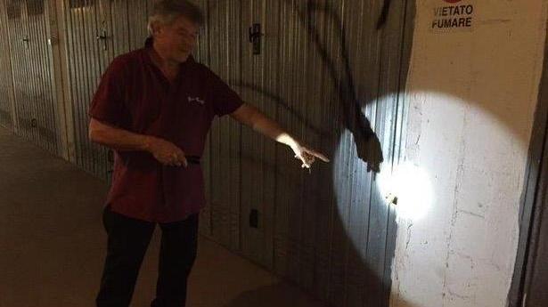 Raffica di furti nei garage di via Santerno