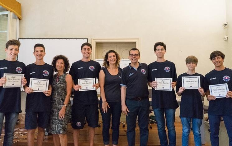 Canestro nello studio, sei premi firmati Drass 