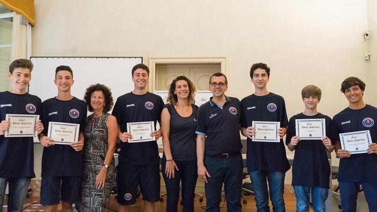 Canestro nello studio, sei premi firmati Drass