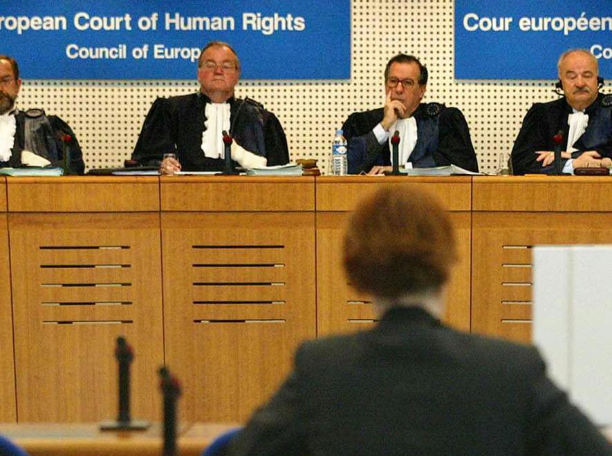 Ricongiungimento negato Sarà risarcita la coppia gay