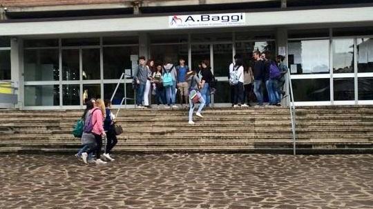 Tre scuole rinforzano muri, solai e infissi