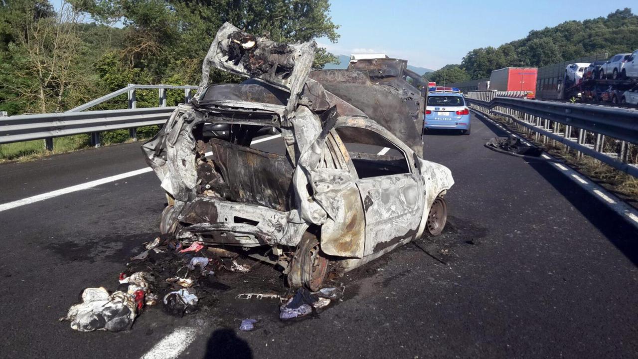 L'auto distrutta nell'incidente