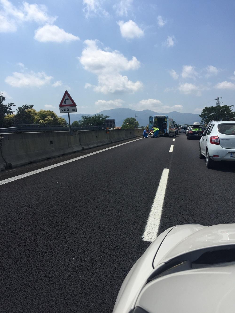 I soccorsi dopo l'incidente in A11