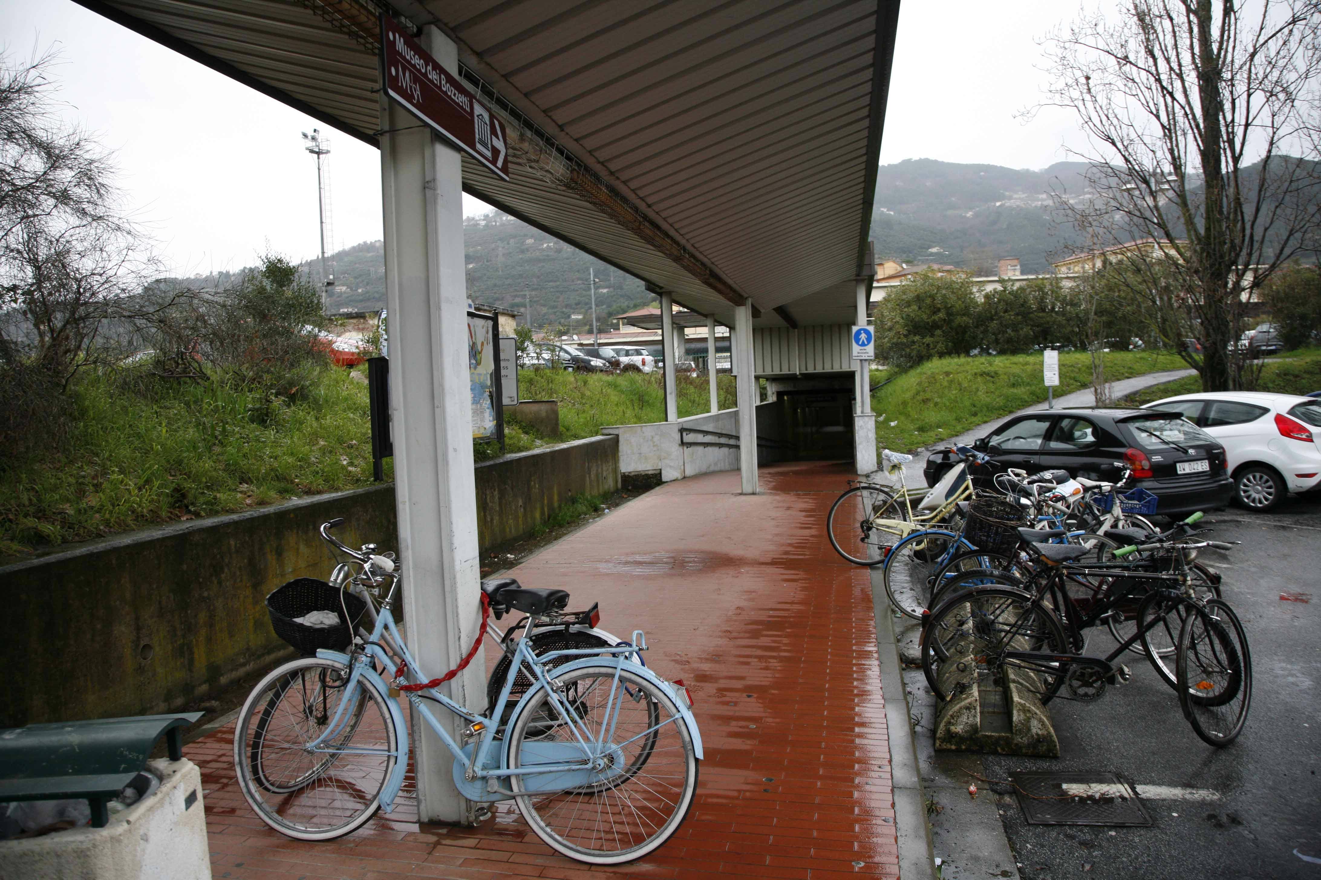 Il sottopasso della stazione di Pietrasanta