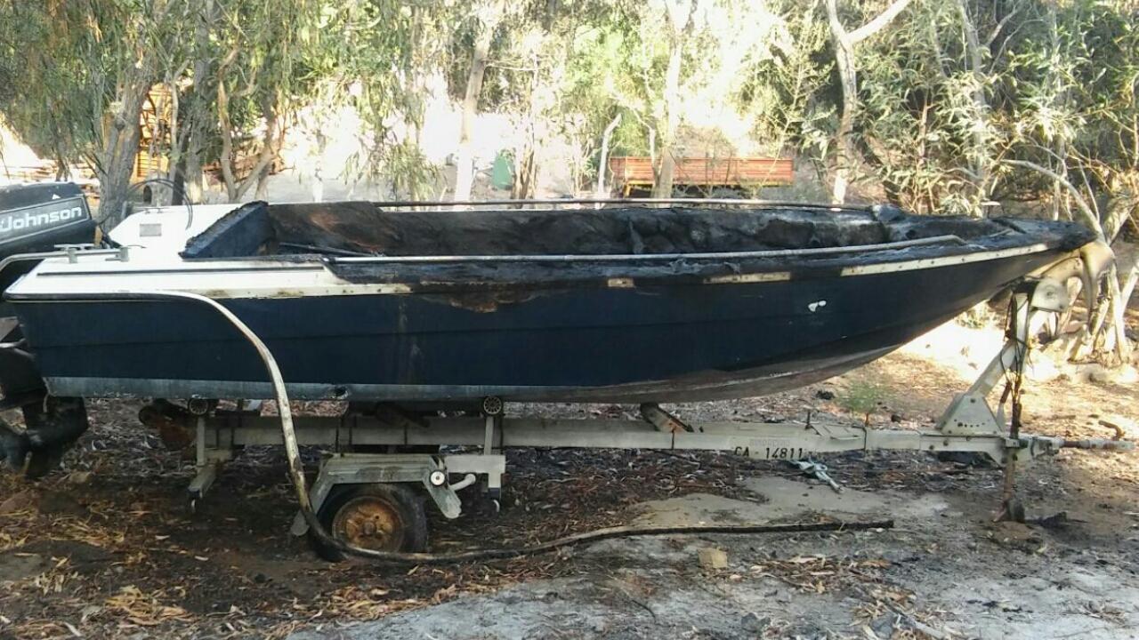 Muravera: bruciano la barca di un imprenditore, è il secondo attentato in un mese