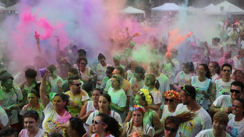 Esplosione di colori alla “Vibe Run” per 1200 persone