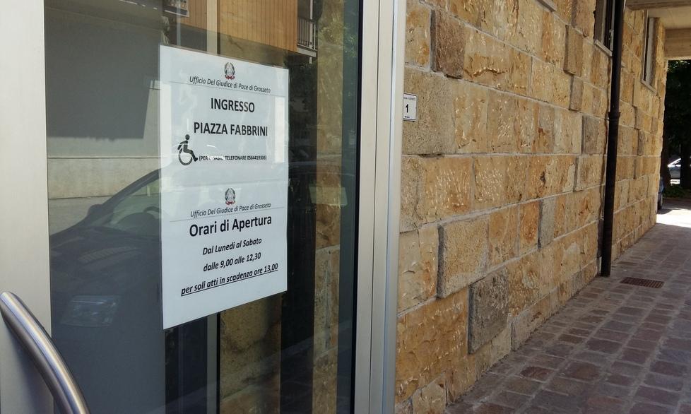Chiuso l’ingresso di via Isarco