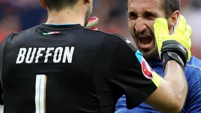 I dieci comandamenti per fare fuori i tedeschi