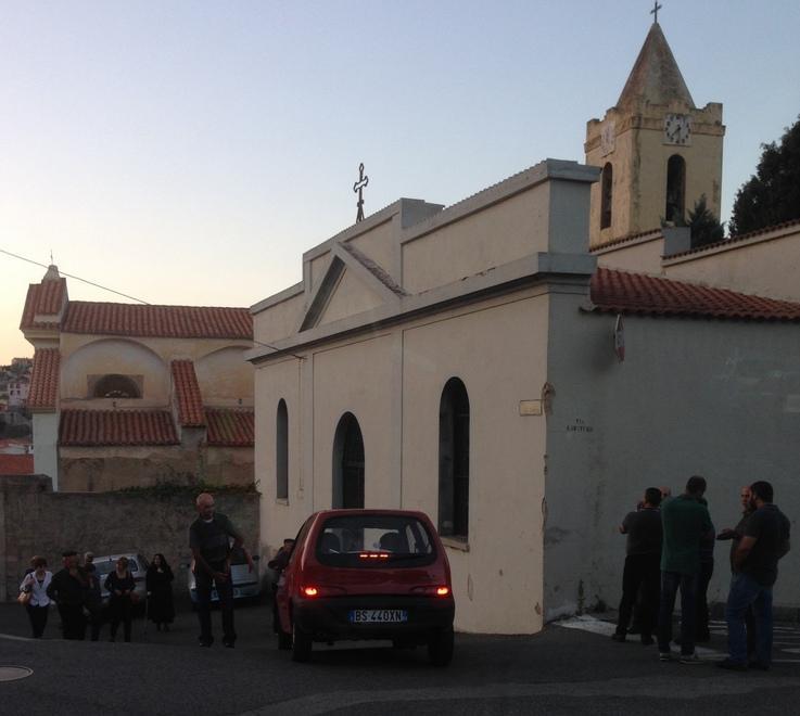Cimitero, restano 2 loculi parte la caccia agli spazi 