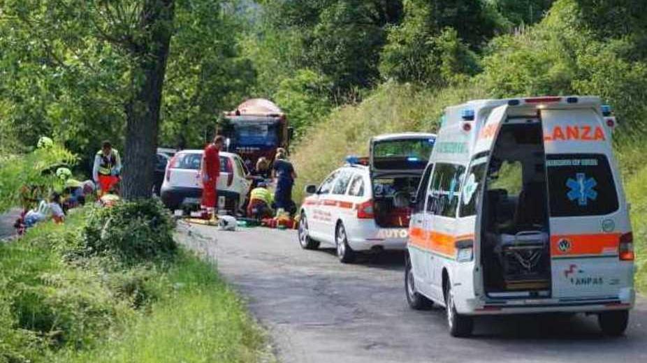 Il padre resta grave, operato il figlio