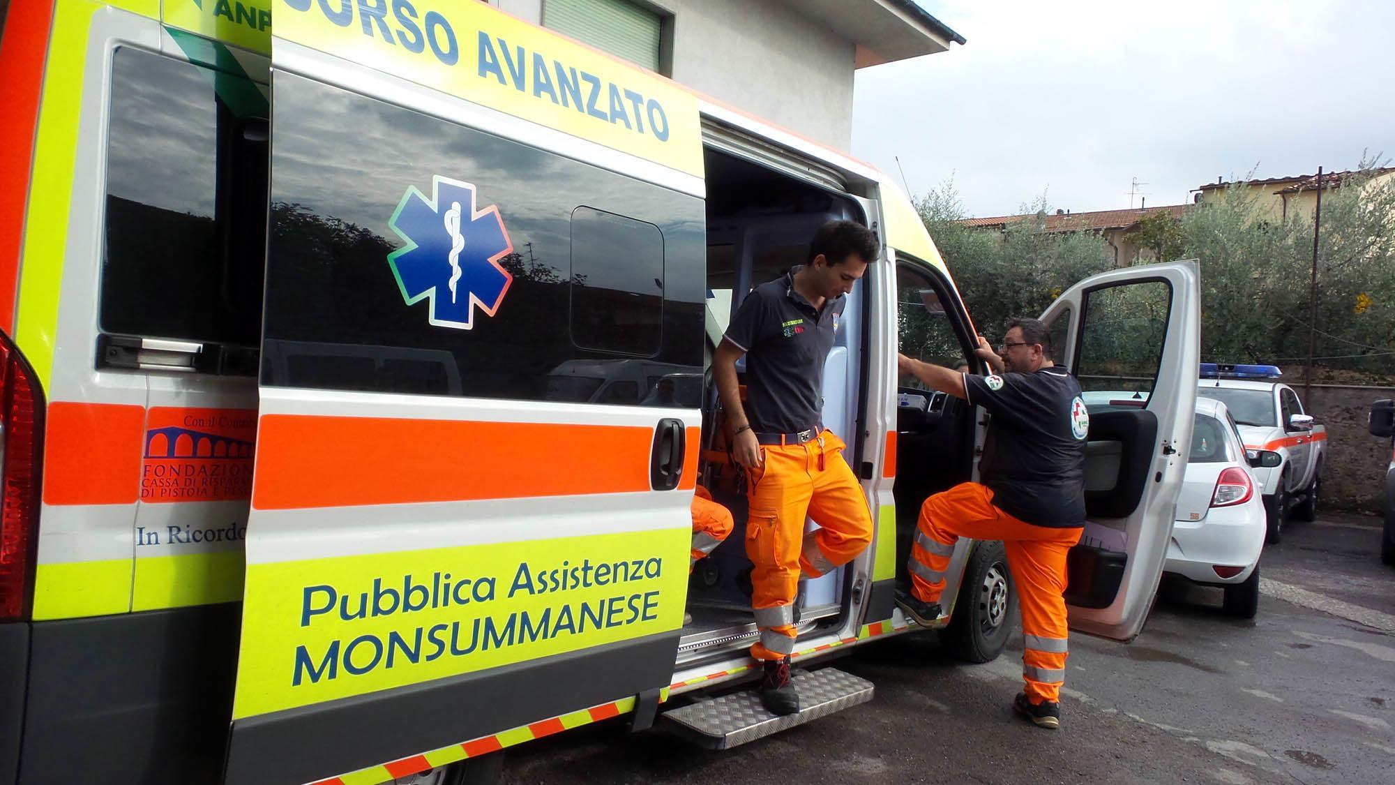 Un intervento della Pubblica assistenza di Monsummano (foto Nucci)