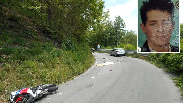 Motociclista muore in un incidente al passo delle Radici