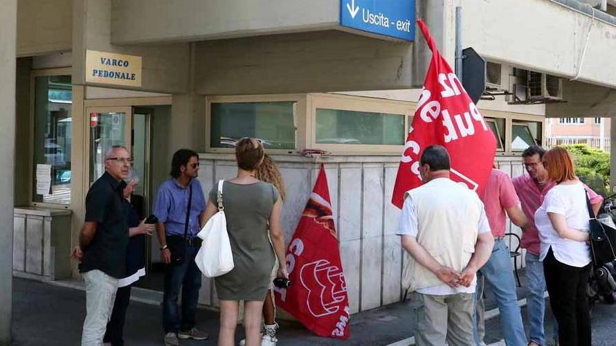 Monoblocco, incerto il futuro dei tre addetti ai parcheggi