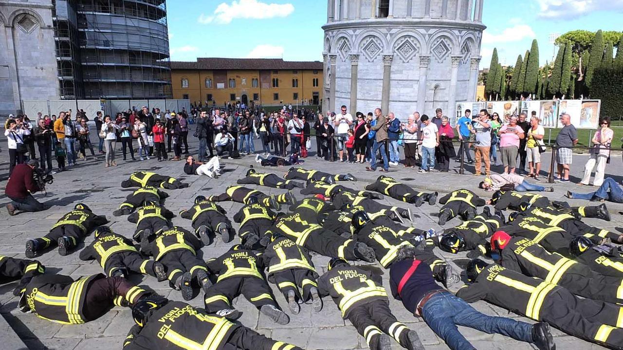 Vigili del fuoco al collasso per le carenze d'organico