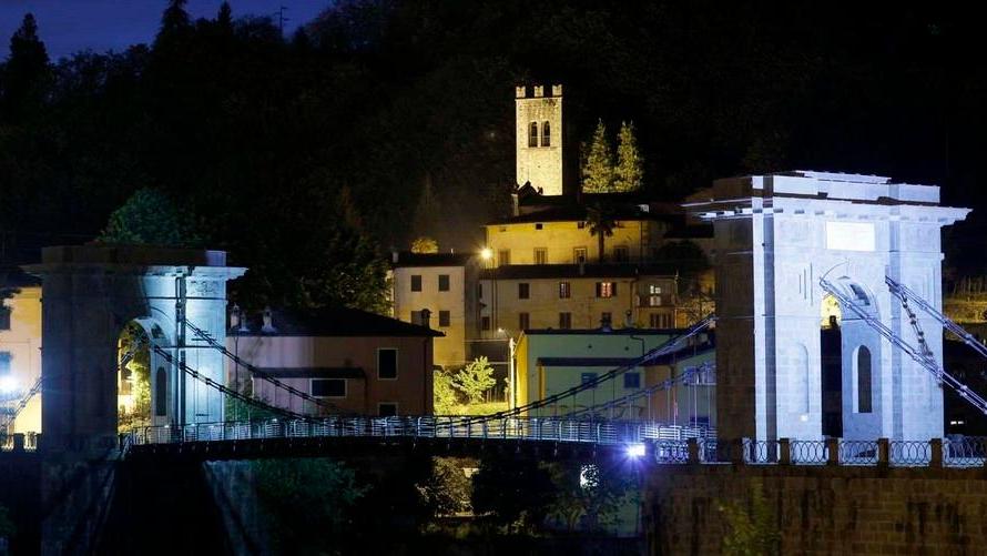 Il Ponte delle Catene, l’opera eccelsa del genio di Nottolini