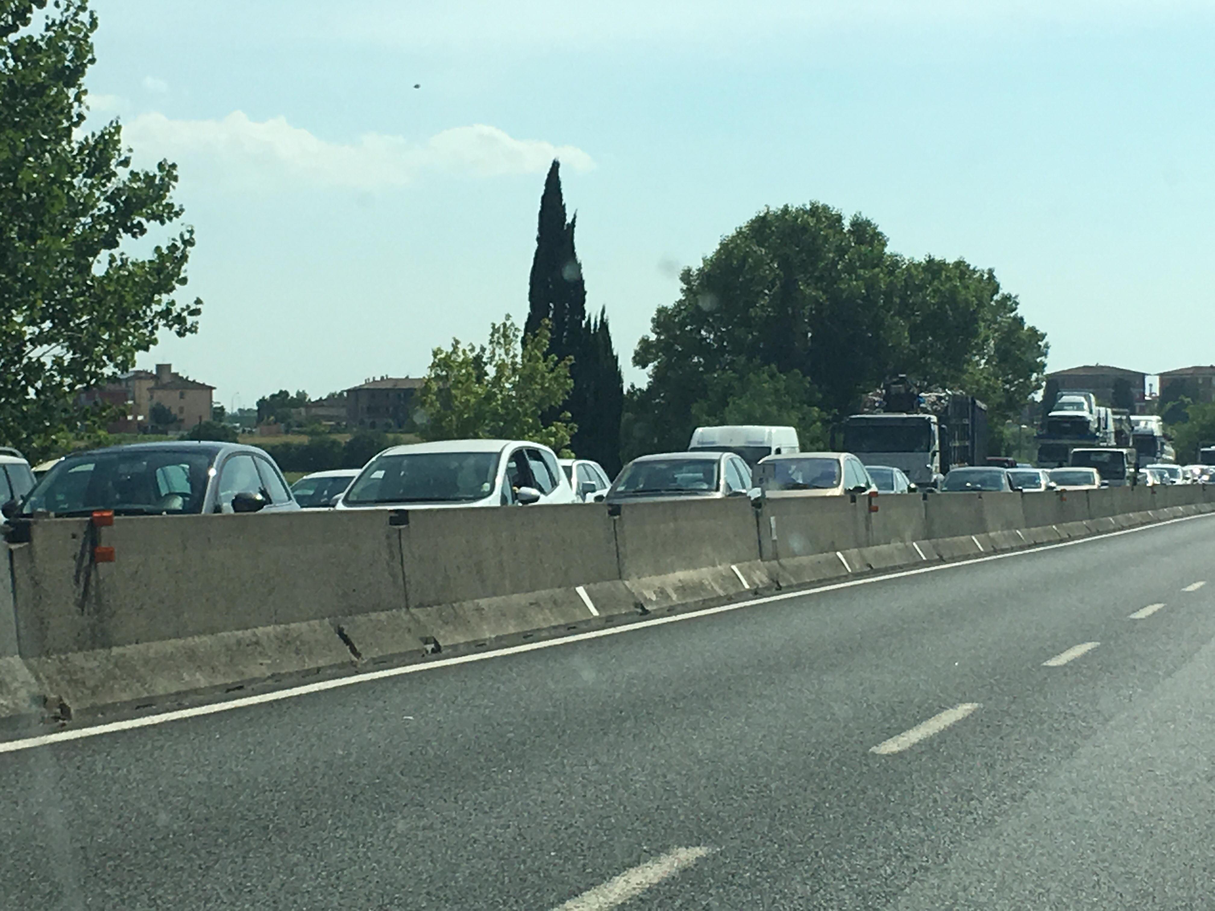 La coda in superstrada