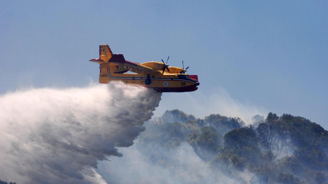 Incendi a Capoterra e San Sperate: a Domusnovas pericolo per la fabbrica