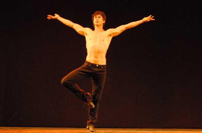 Il ballerino Kledi