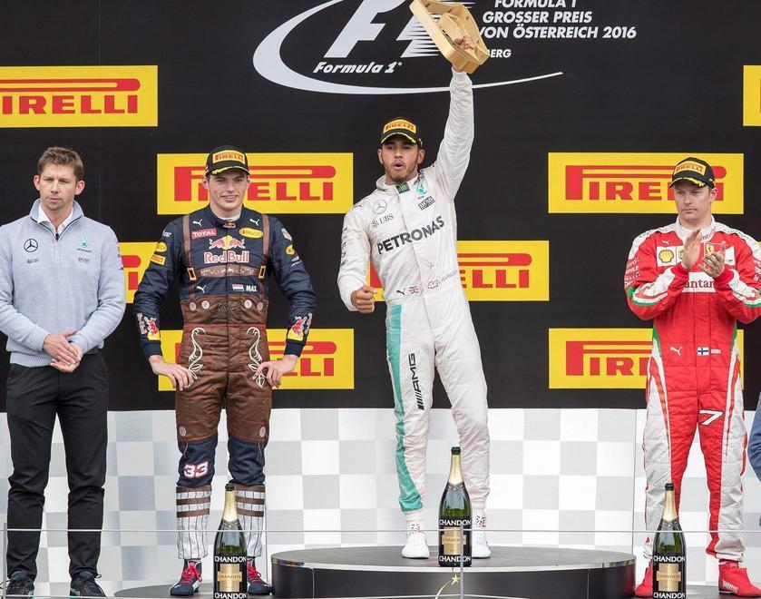 Bagarre Mercedes, Hamilton riapre i conti 