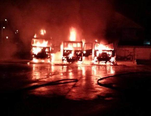 L'attentato incendiario alla Unicalcestruzzi (foto Mario Rosas)
