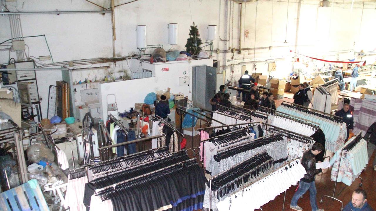 Controlli in un'azienda cinese (foto d'archivio)
