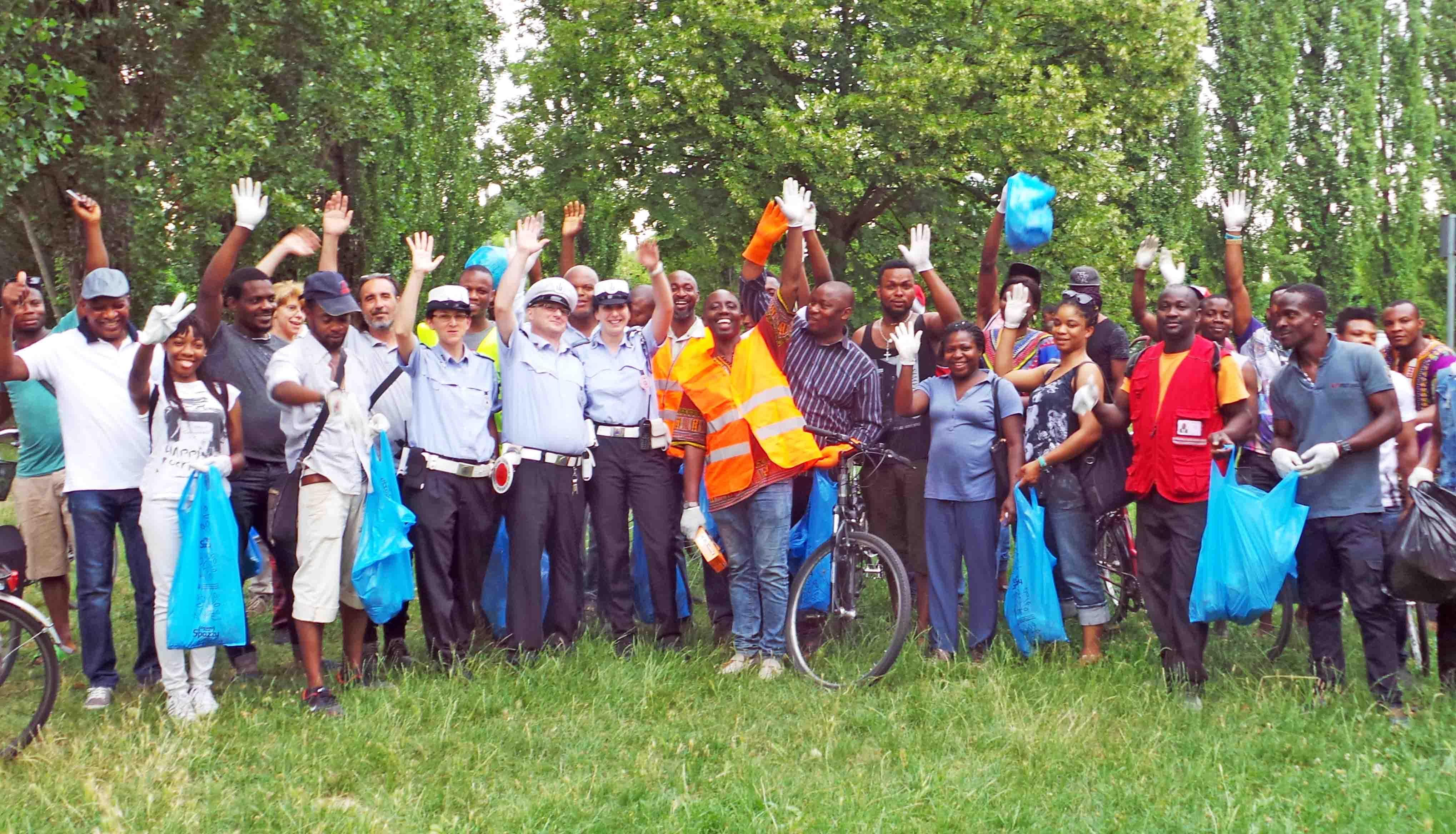 I volontari nigeriani in azione alla Gad