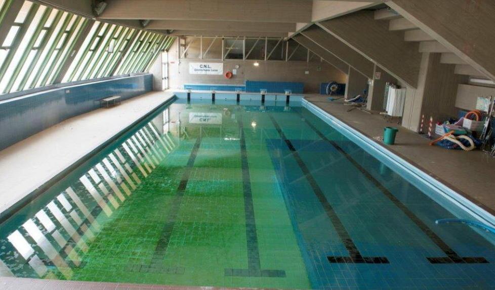 Via ai lavori nella piscina: «Riaprirà entro l’autunno» 
