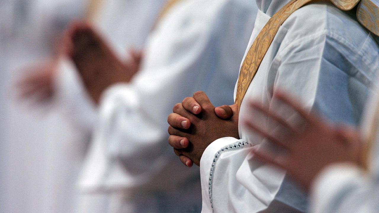 Un gruppo di sacerdoti (foto di repertorio)