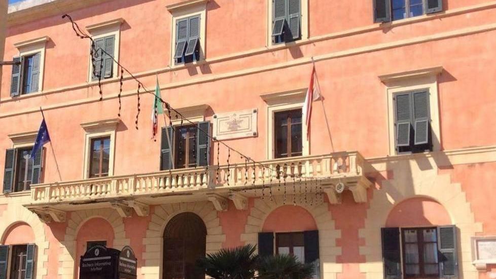 Personale ridotto all’osso, la Cgil contro il Comune