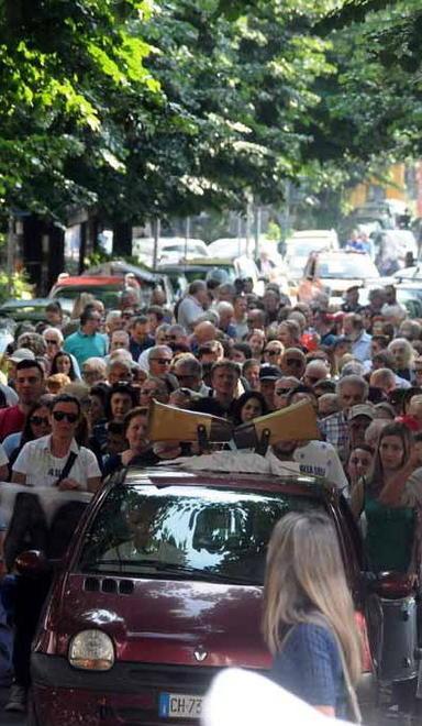 Fiaccole in città per protestare contro Gaia 