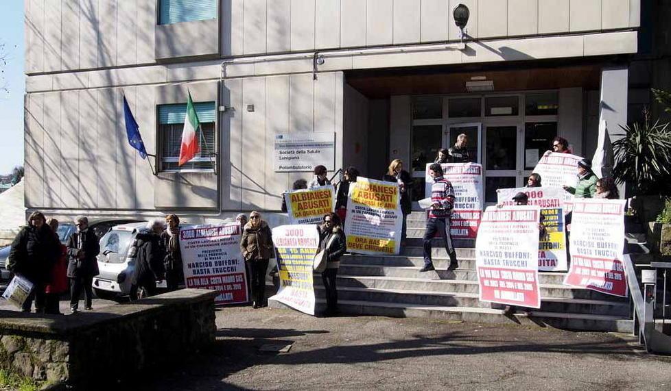 La marcia degli anti-Costa aspettando Provincia e Tar 