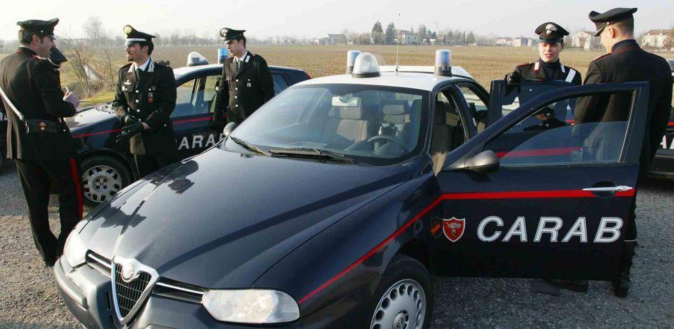 Va a firmare in caserma con la cocaina: arrestato 